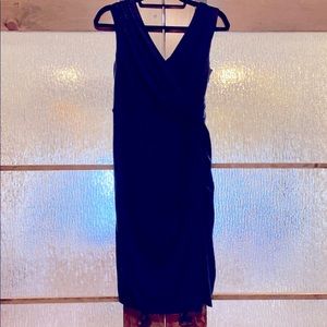 Maternity Deep-V cotton stretch dress.